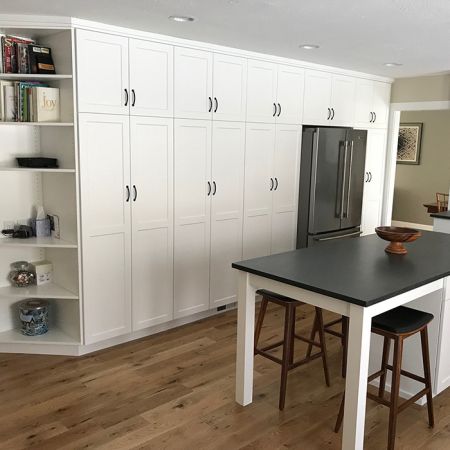 White Bevel Shaker Kitchen