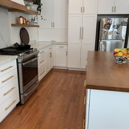 White Shaker Fronts - Stained Maple Accents